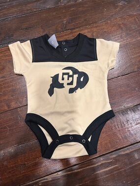 Rivalry Threads Black & Gold Infant One-Piece Bodysuit